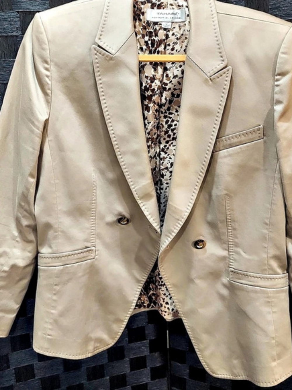 Tahari by Arthur S. Levine Leopard Print Blazer Size 12 Like New
